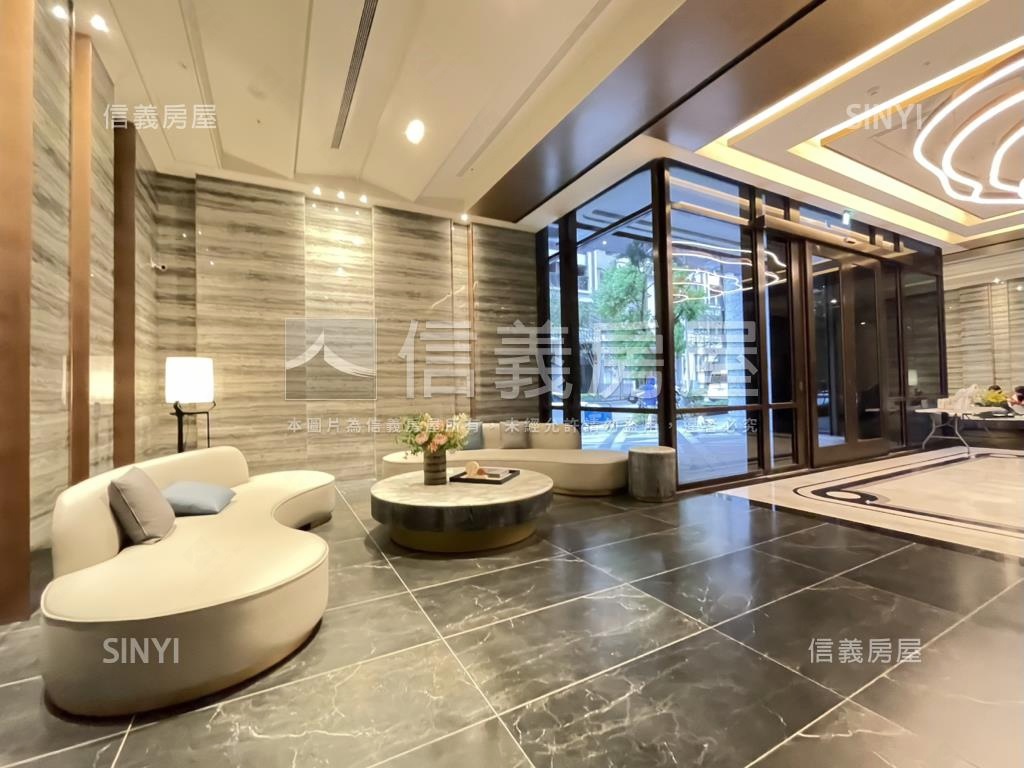 富宇世界花園高樓２房平車房屋室內格局與周邊環境