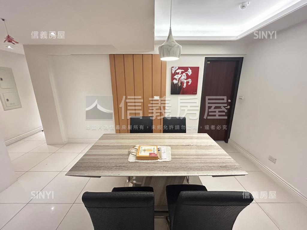 雙捷高樓質感豪邸平面車位房屋室內格局與周邊環境