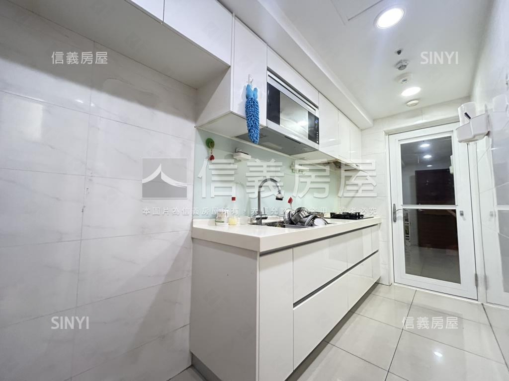 雙捷高樓質感豪邸平面車位房屋室內格局與周邊環境