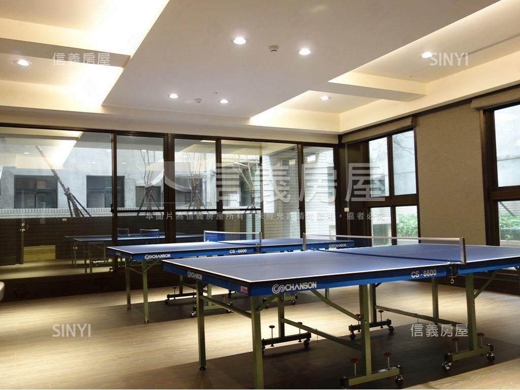 雙捷高樓質感豪邸平面車位房屋室內格局與周邊環境