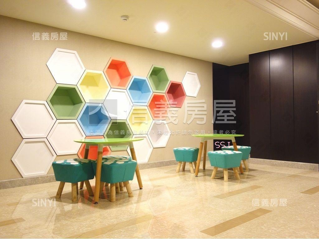 雙捷高樓質感豪邸平面車位房屋室內格局與周邊環境