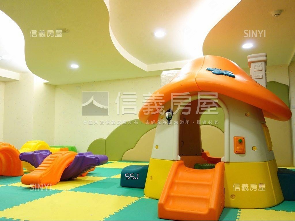 雙捷高樓質感豪邸平面車位房屋室內格局與周邊環境