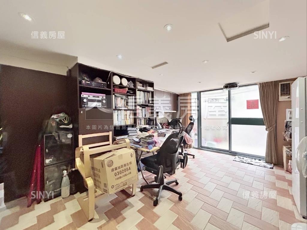 海誓山盟大四房坡平車位房屋室內格局與周邊環境