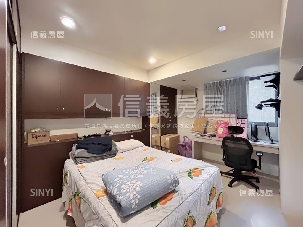 海誓山盟大四房坡平車位房屋室內格局與周邊環境