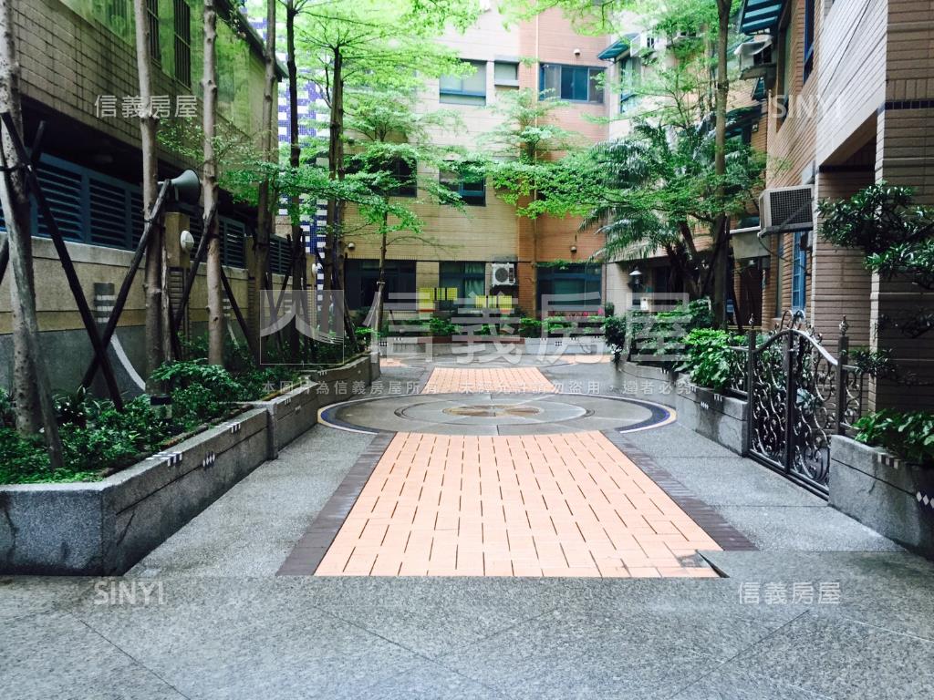 海誓山盟大四房坡平車位房屋室內格局與周邊環境