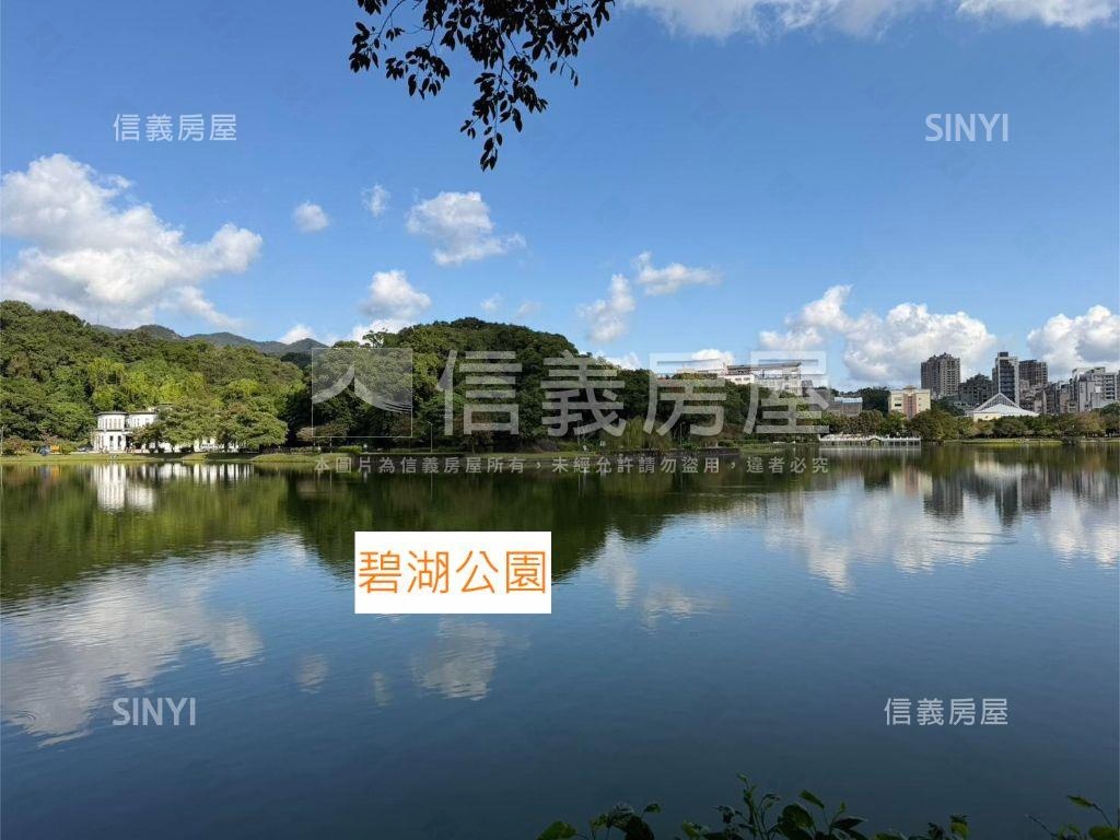 宏泰後棟電梯三房車位房屋室內格局與周邊環境