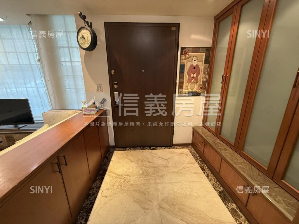 天母靜巷美麗一樓房屋室內格局與周邊環境