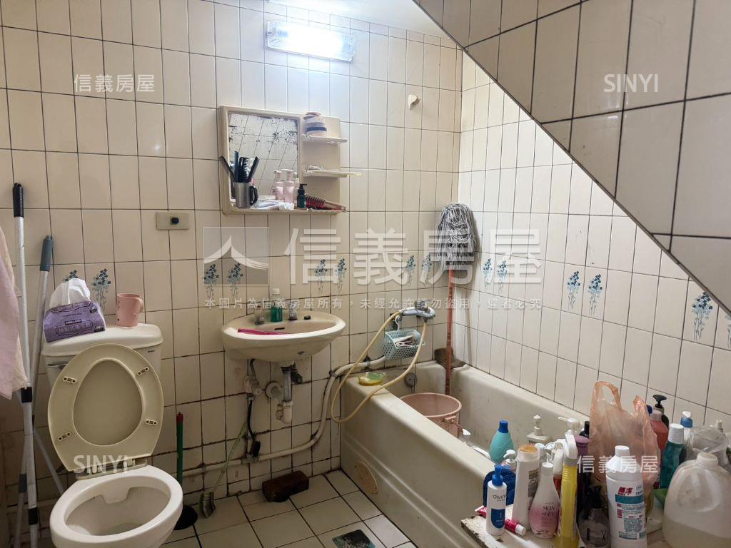 近中華路大地坪車庫美透房屋室內格局與周邊環境