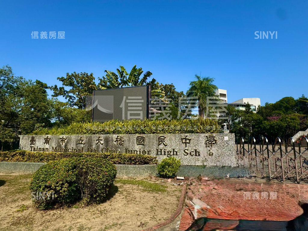 近中華路大地坪車庫美透房屋室內格局與周邊環境