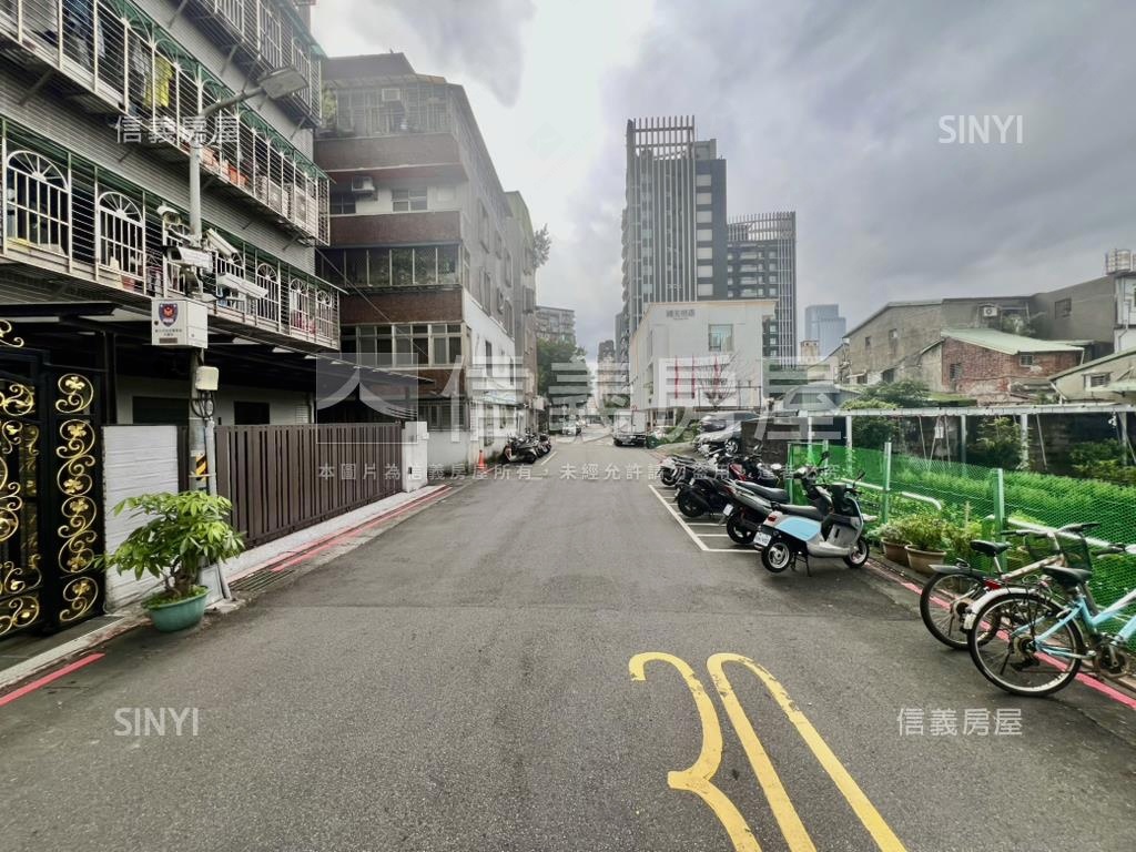 滿庭芳稀有邊間３房房屋室內格局與周邊環境