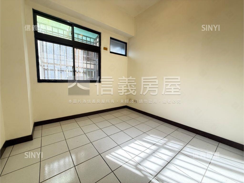 國安國宅中高樓大四房房屋室內格局與周邊環境