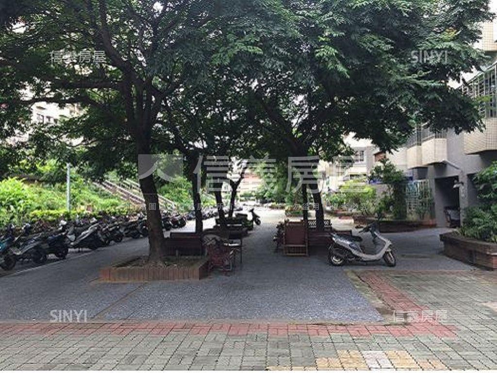 國安國宅中高樓大四房房屋室內格局與周邊環境