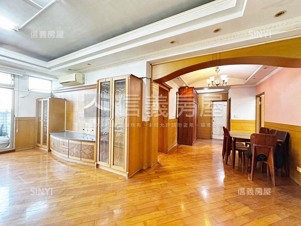 眺望農十六綠景三房平車房屋室內格局與周邊環境