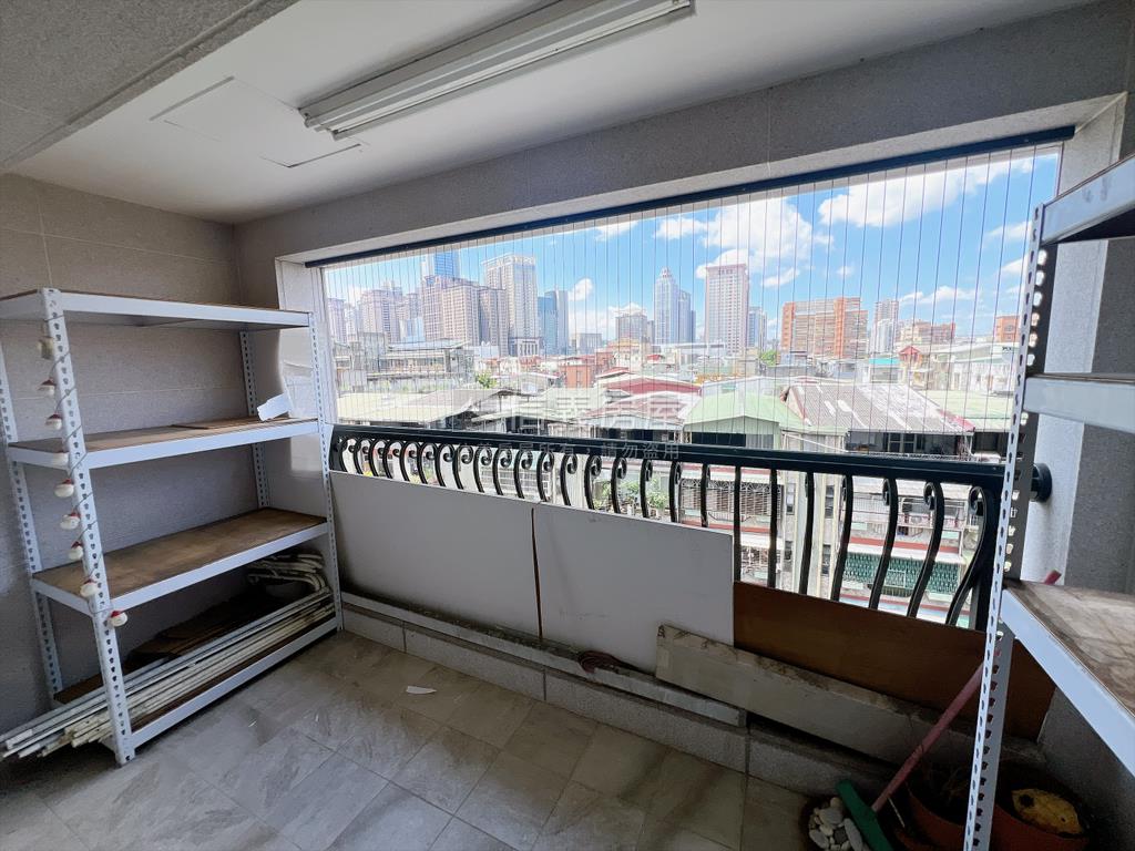上品匯稀有三房車位房屋室內格局與周邊環境