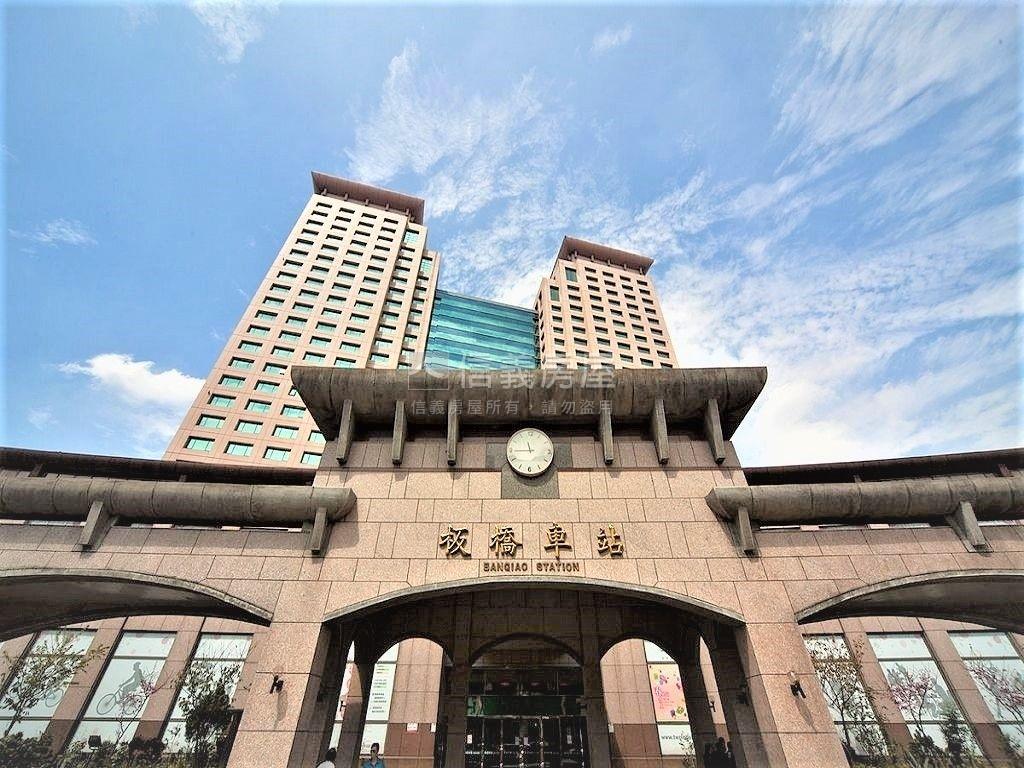 上品匯稀有三房車位房屋室內格局與周邊環境
