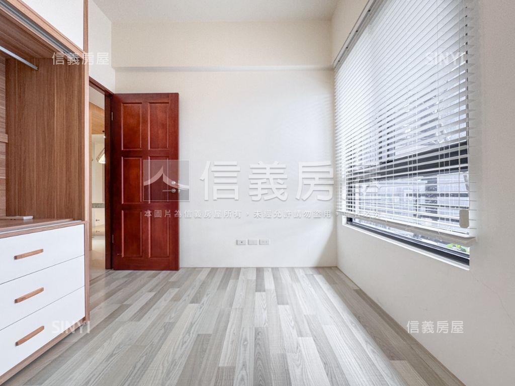 知己人家三房平車設計裝潢房屋室內格局與周邊環境