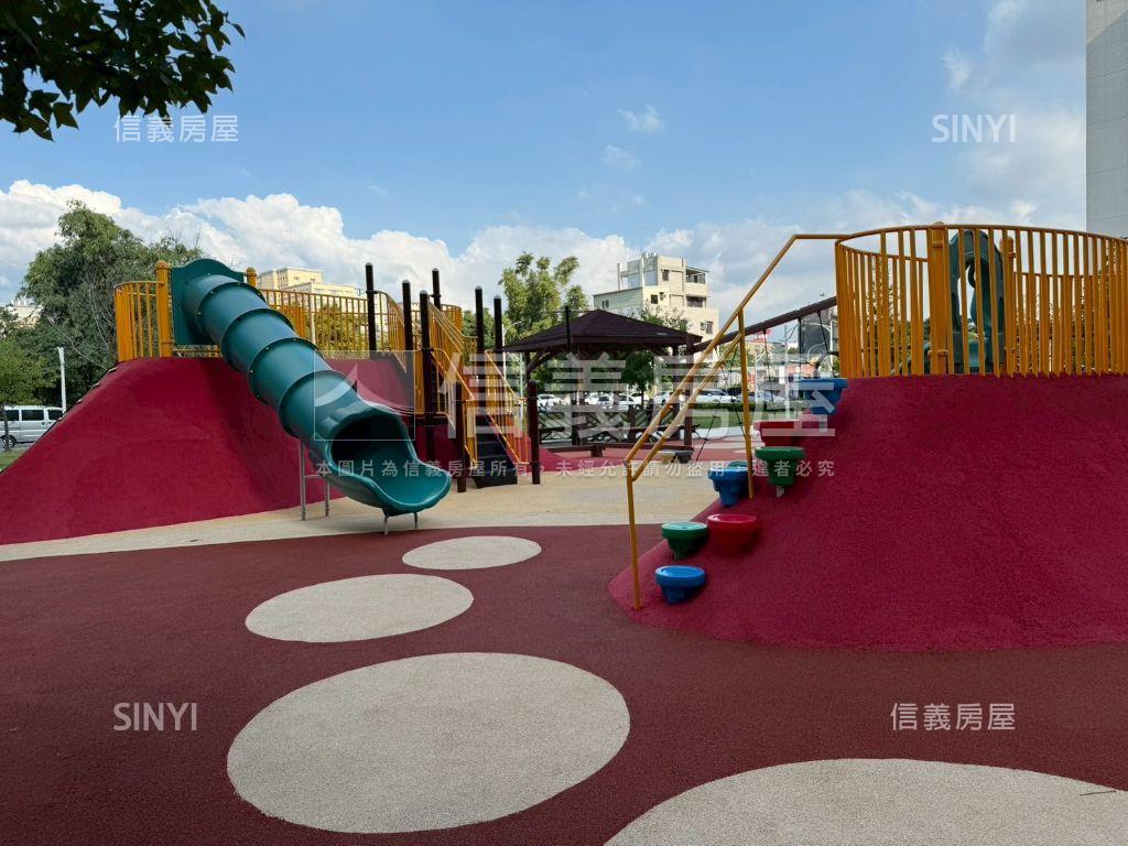 昭揚飛．美裝兩房車位房屋室內格局與周邊環境