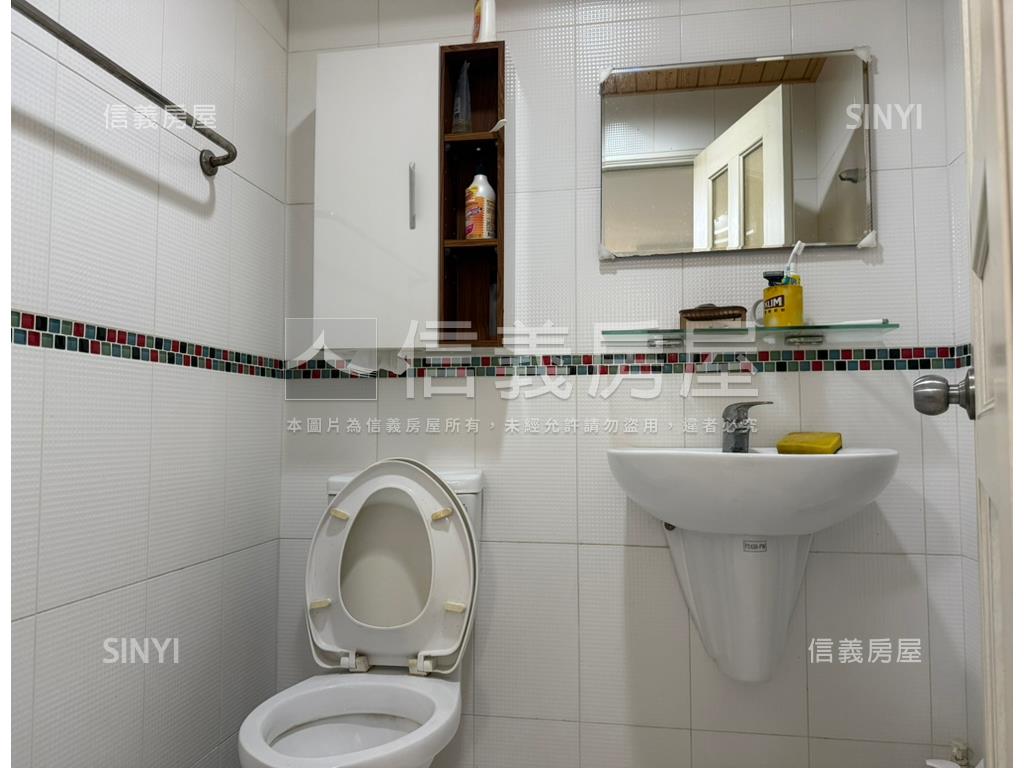 郡平路３＋１房平車房屋室內格局與周邊環境