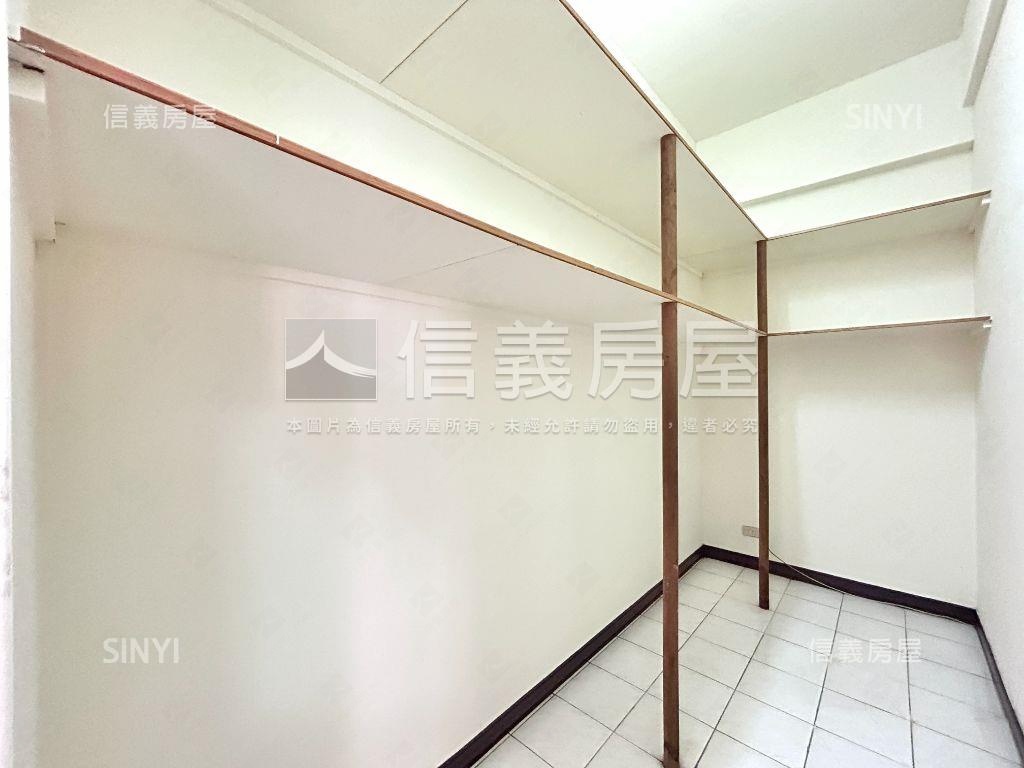 近臺灣大道優質角店房屋室內格局與周邊環境