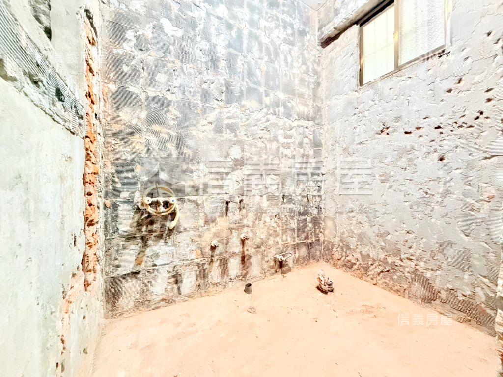 中正路靜巷透天房屋室內格局與周邊環境