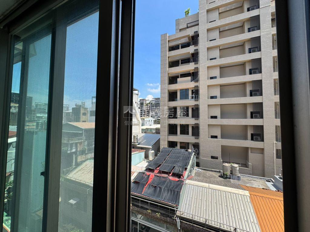捷運松江裝潢精品宅房屋室內格局與周邊環境