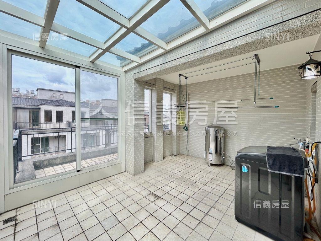 山湖戀邊間美透天房屋室內格局與周邊環境