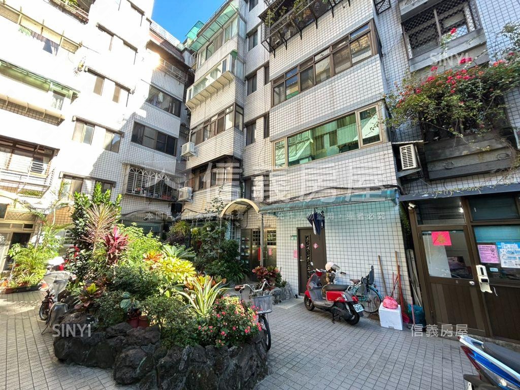 松濤園電梯三房車位可租房屋室內格局與周邊環境