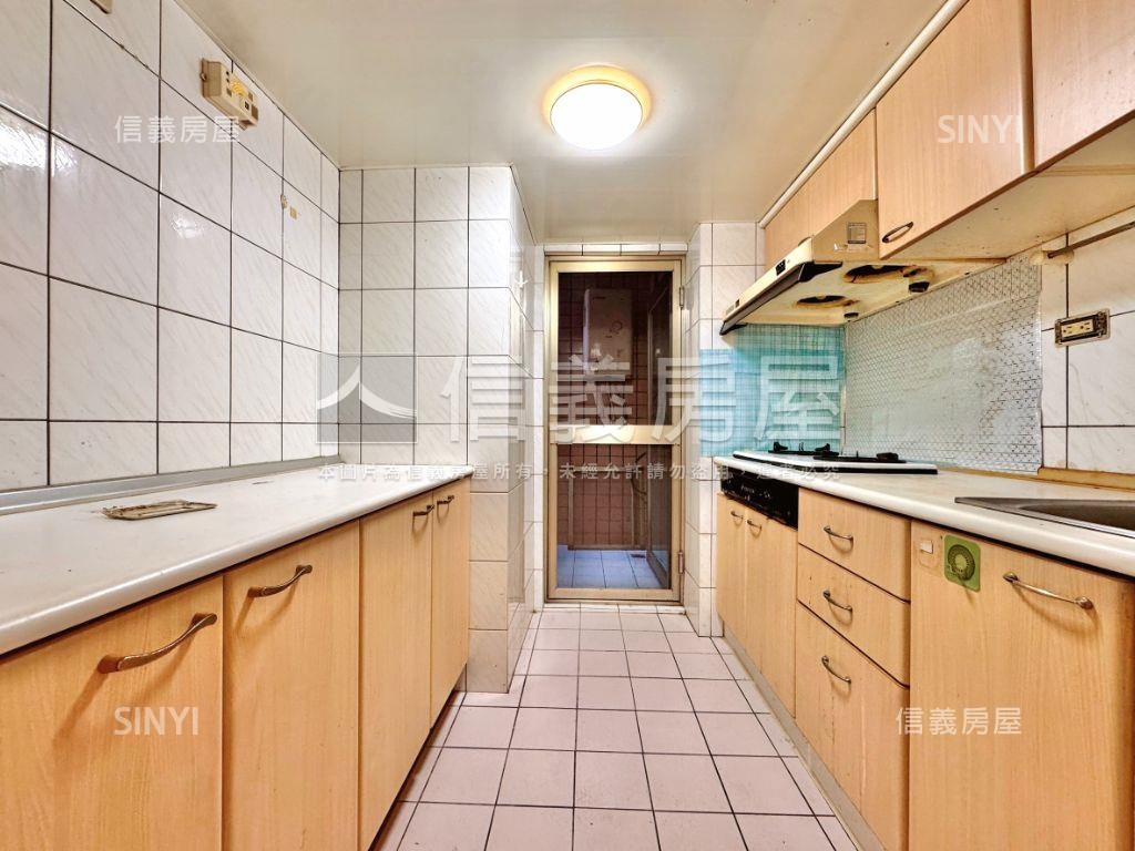 專任伊吉邦大空間美屋房屋室內格局與周邊環境