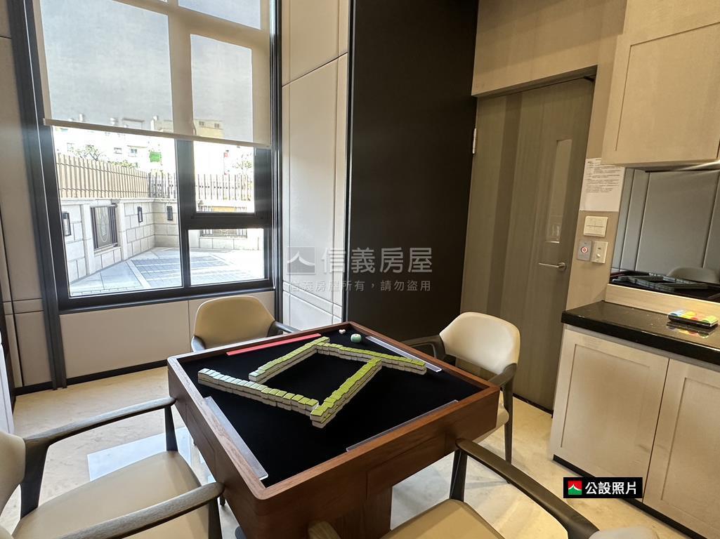 微笑城堡質感三房平車房屋室內格局與周邊環境