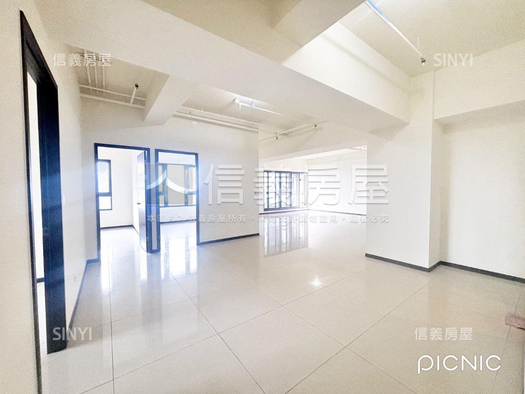 長虹天際高樓霸景未住過房屋室內格局與周邊環境