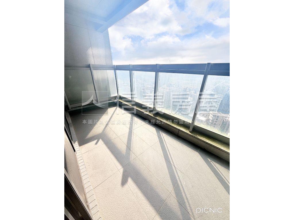 長虹天際高樓霸景未住過房屋室內格局與周邊環境