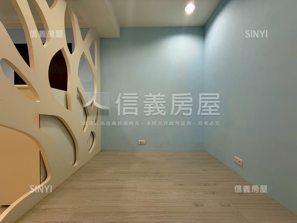 高大特區兩房兩衛含車位房屋室內格局與周邊環境