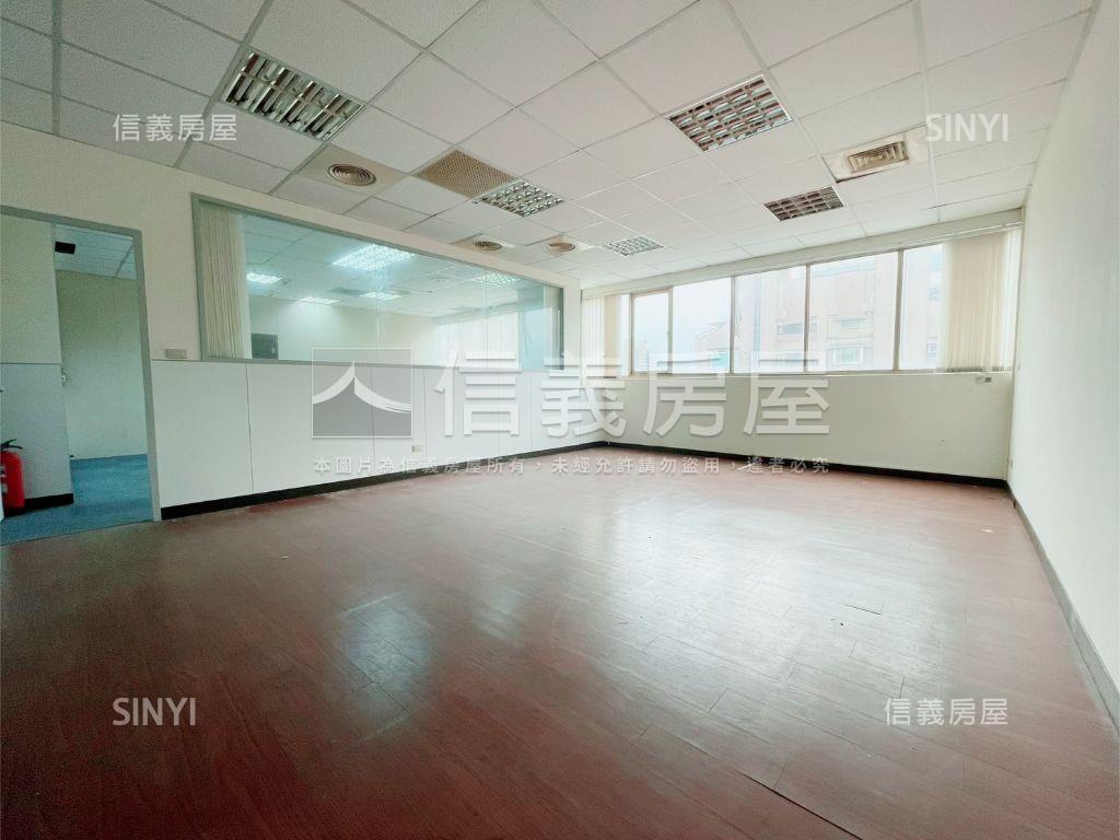 台茂商圈大企業家辦公★１房屋室內格局與周邊環境