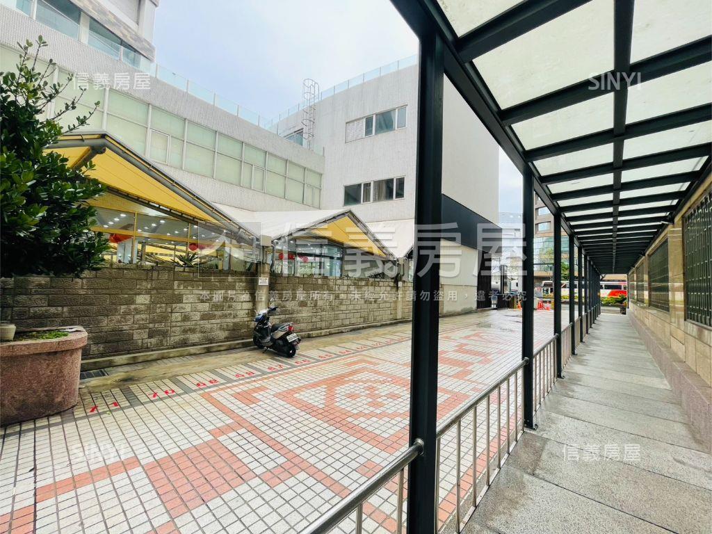 台茂商圈大企業家辦公★１房屋室內格局與周邊環境