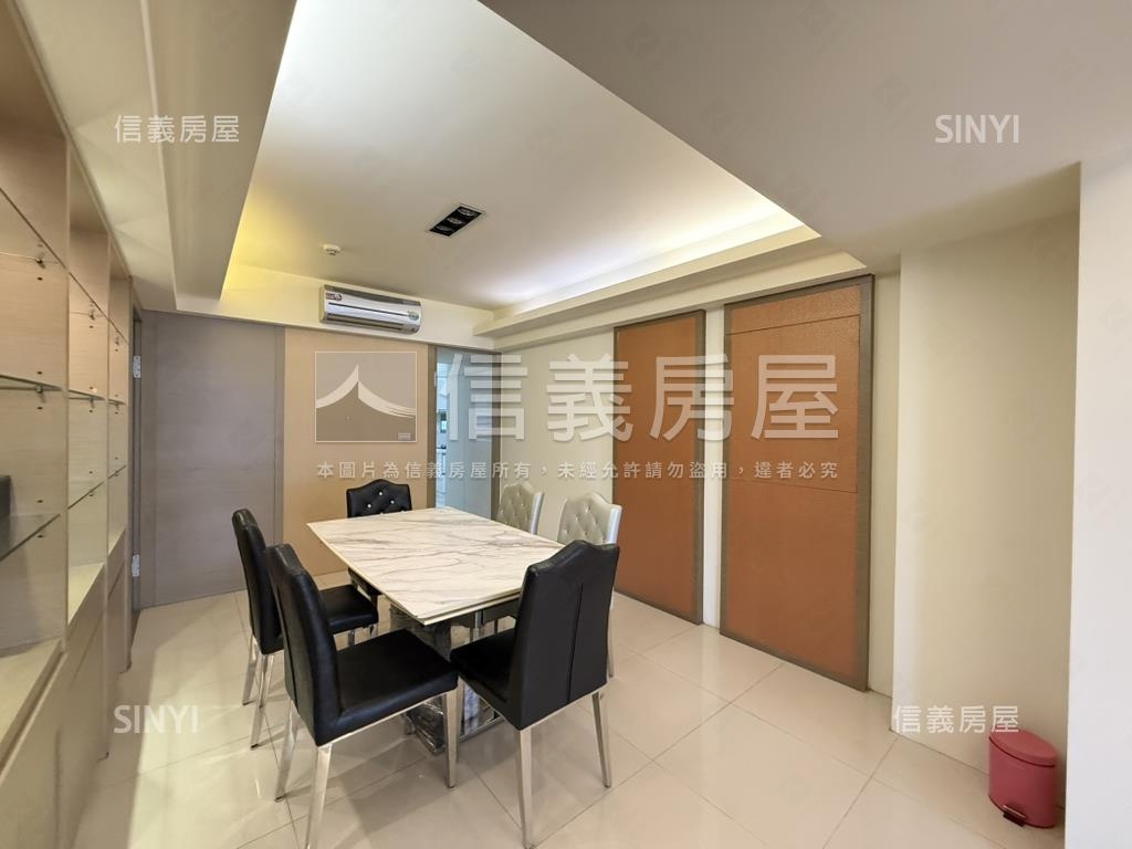 望１０１凱旋門星空銀河房屋室內格局與周邊環境