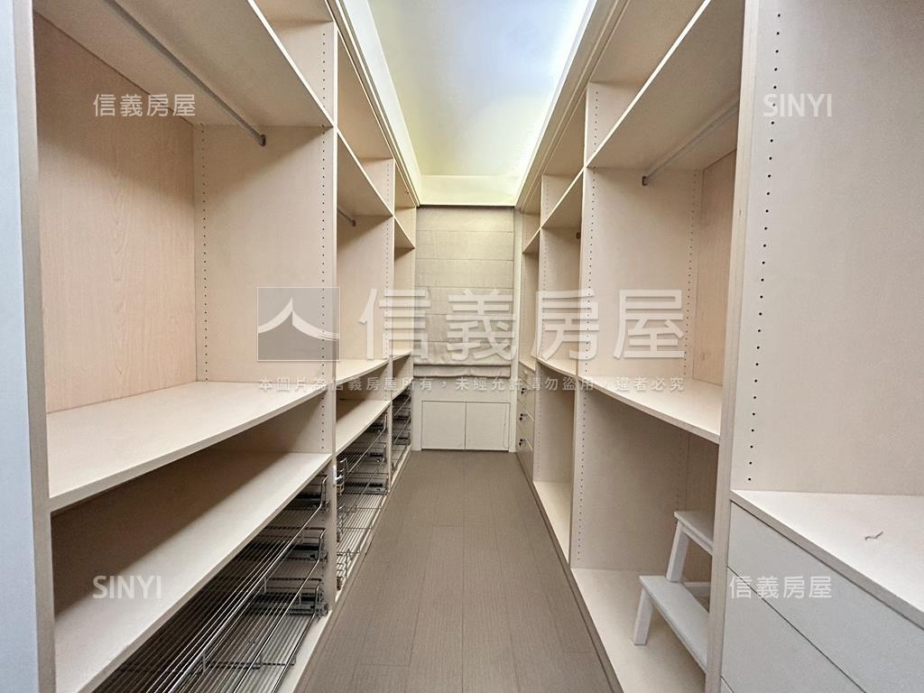 望１０１凱旋門星空銀河房屋室內格局與周邊環境