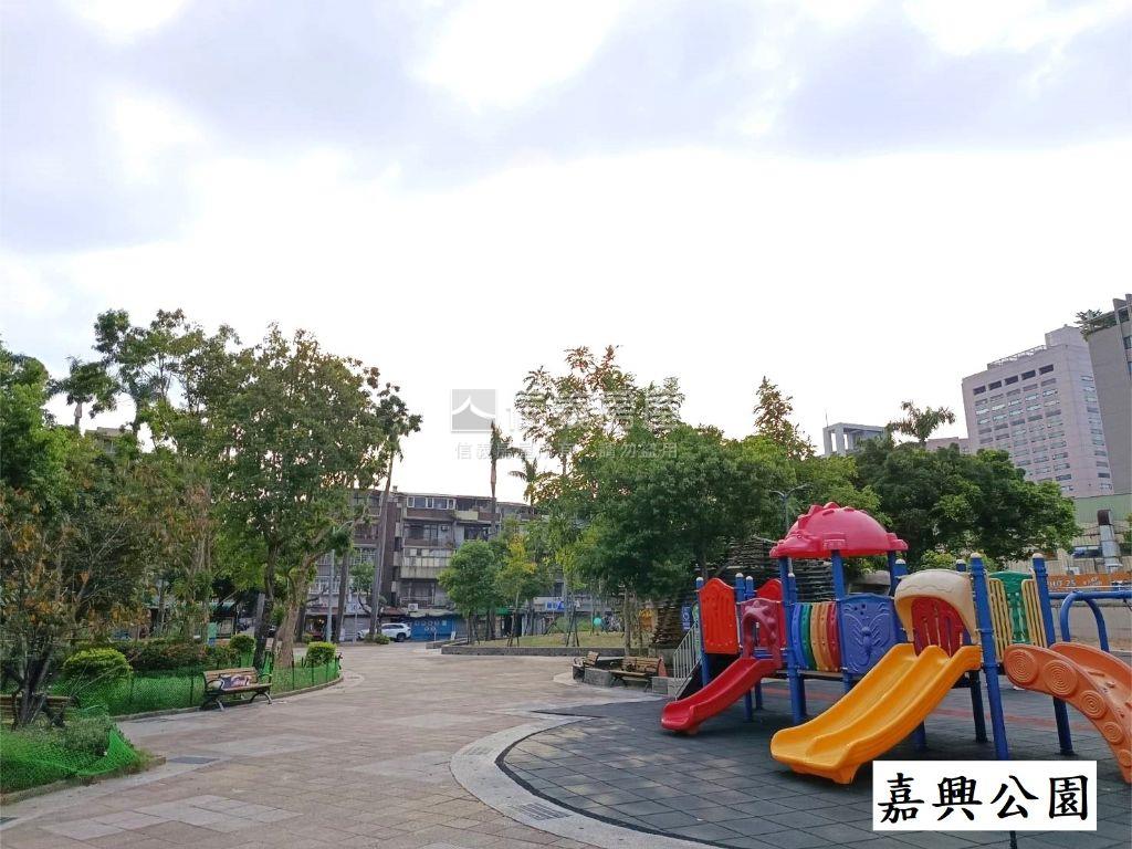 敦南＆基隆路２車位房屋室內格局與周邊環境