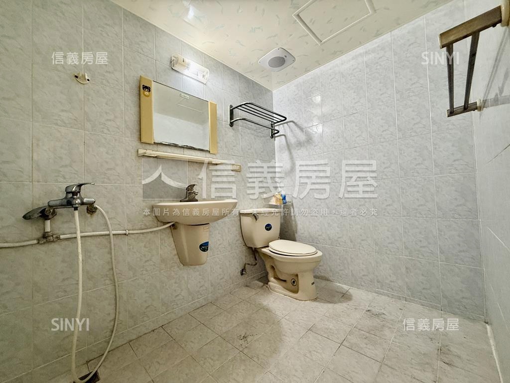 捷運站旁採光亮三房屋況佳房屋室內格局與周邊環境