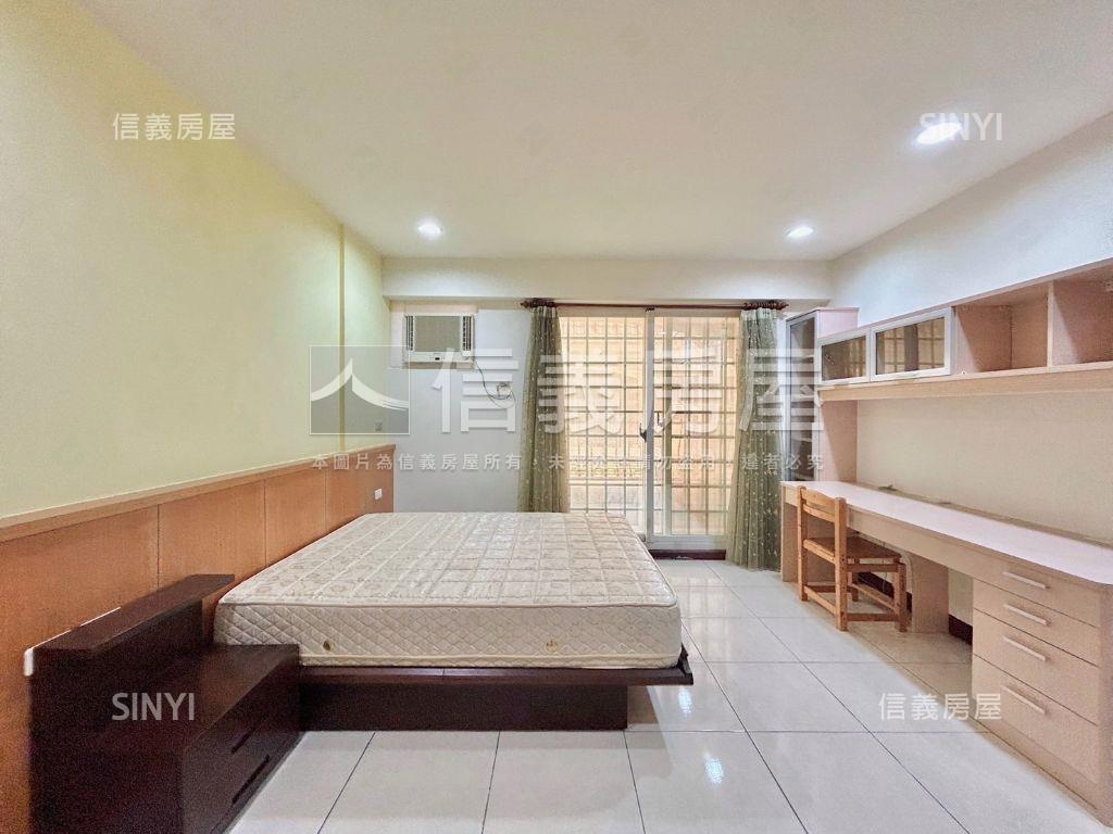 專任皇昱綠尊大車庫別墅房屋室內格局與周邊環境