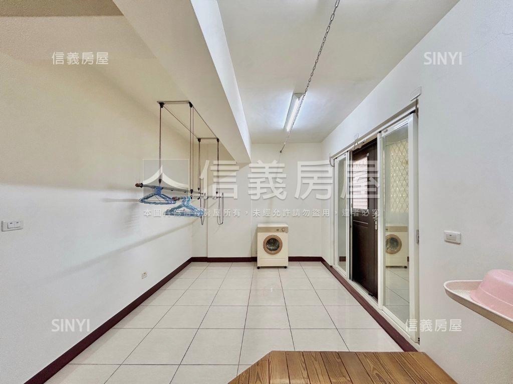 專任皇昱綠尊大車庫別墅房屋室內格局與周邊環境