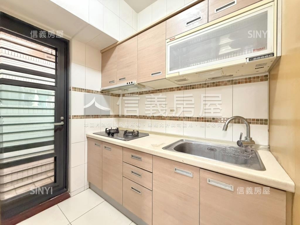 花園輕井澤、舒適美邸車位房屋室內格局與周邊環境