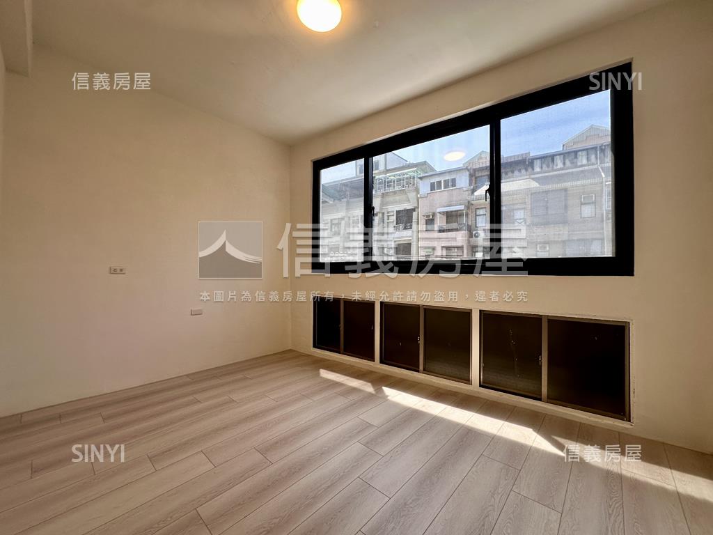 仁武正路翻新透天房屋室內格局與周邊環境