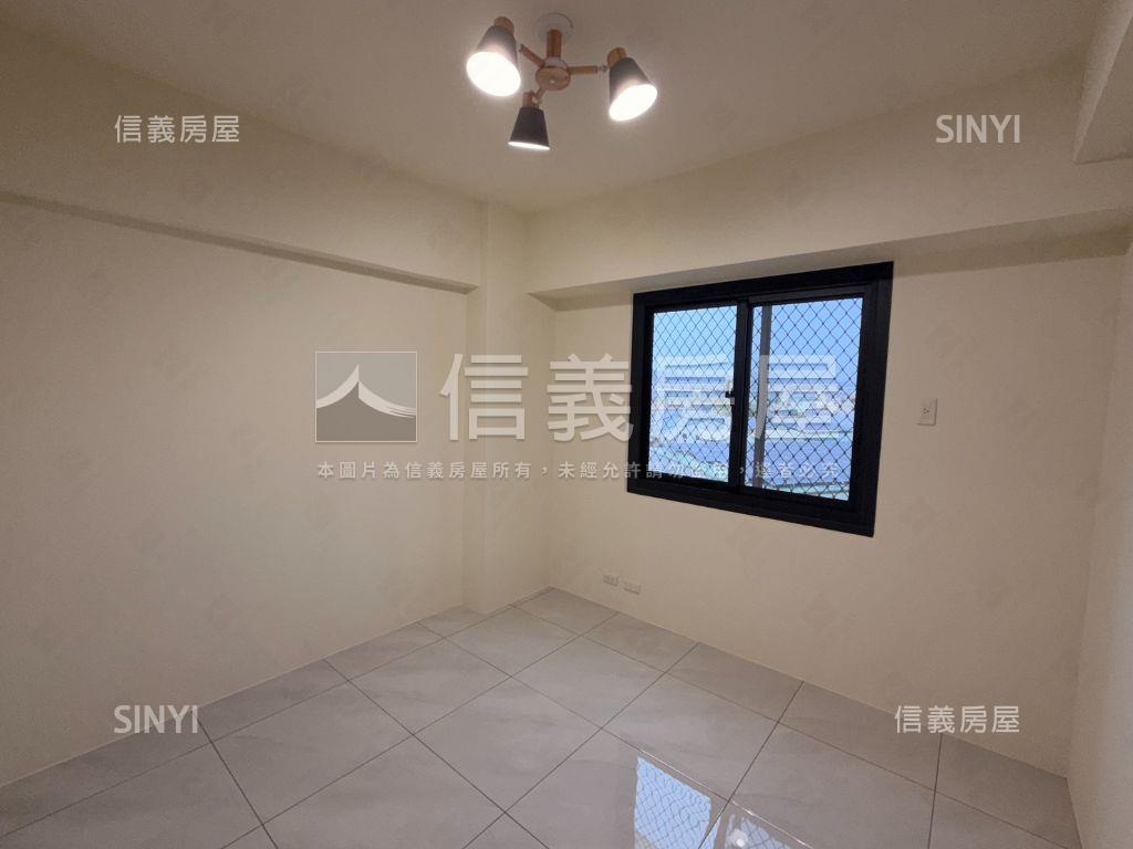 西屯裝潢三房車位低總價房屋室內格局與周邊環境