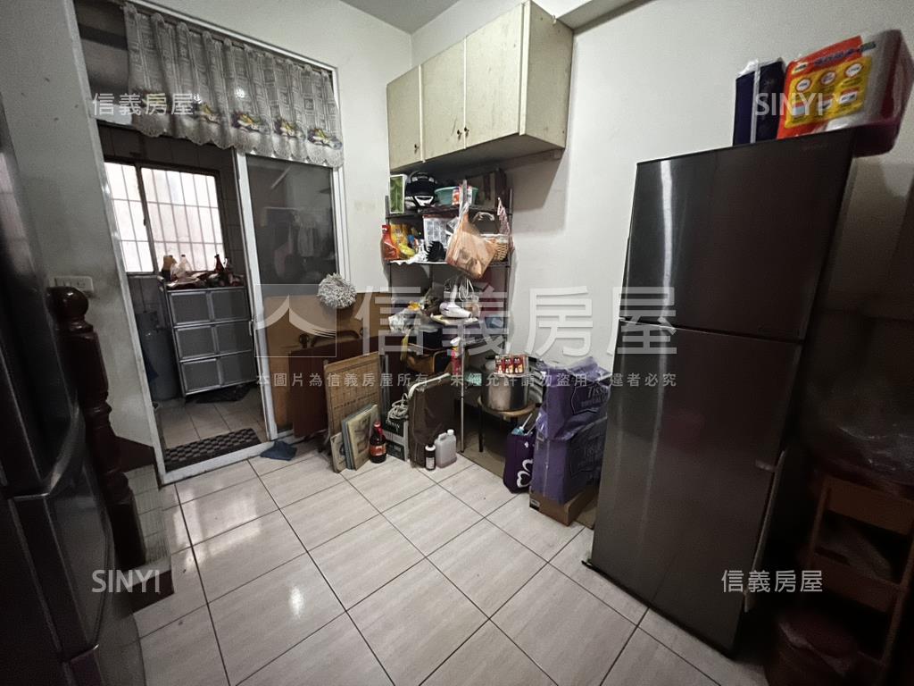 近和美高中美別墅房屋室內格局與周邊環境