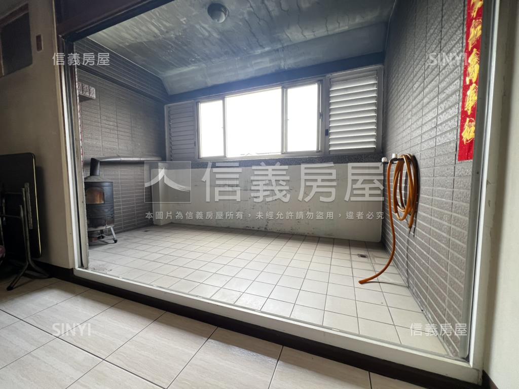 近和美高中美別墅房屋室內格局與周邊環境