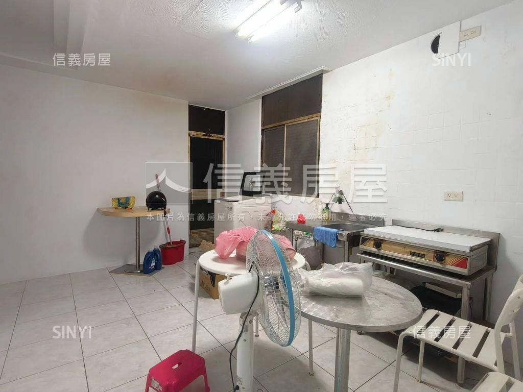 捷運公寓２樓採光雙衛開窗房屋室內格局與周邊環境