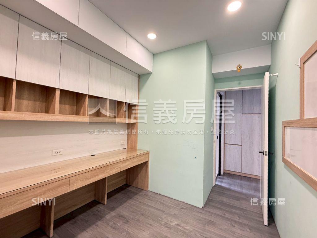 彩虹城朝東正三房平車房屋室內格局與周邊環境