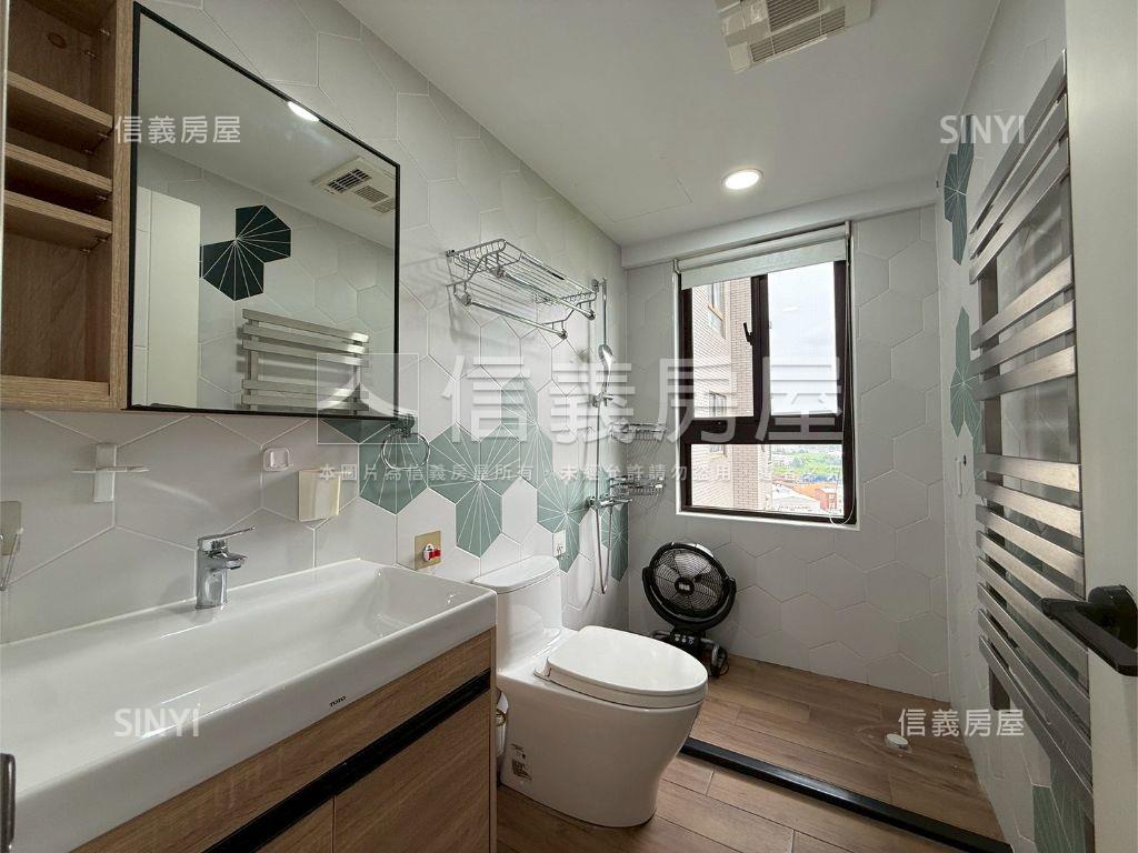 彩虹城朝東正三房平車房屋室內格局與周邊環境