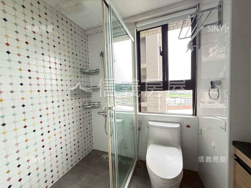 彩虹城朝東正三房平車房屋室內格局與周邊環境