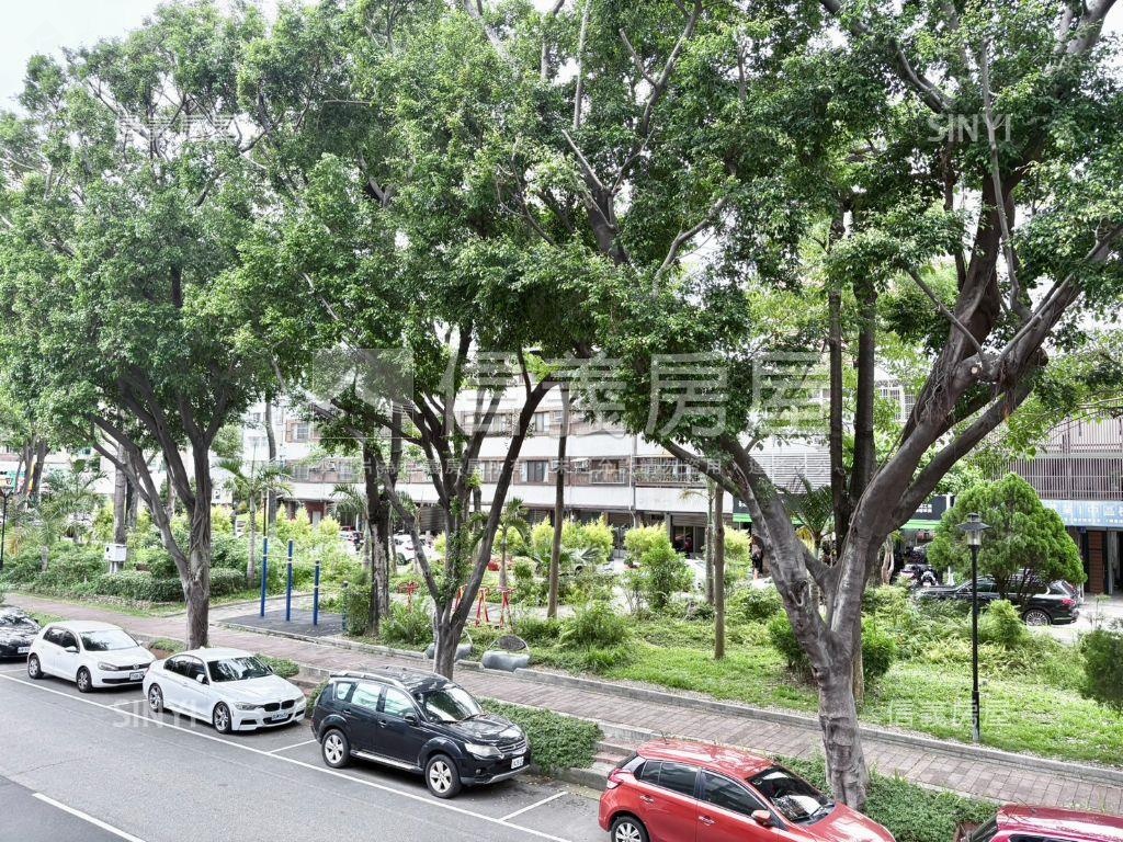 園道首排臨路雙車位電梯墅房屋室內格局與周邊環境